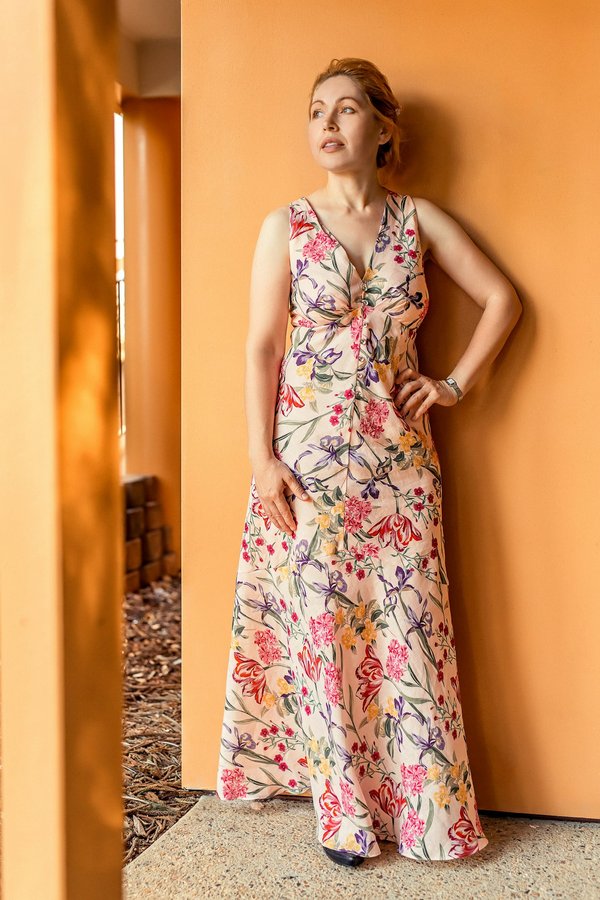 Robe longue pour femme : un vêtement adapté à diverses situations